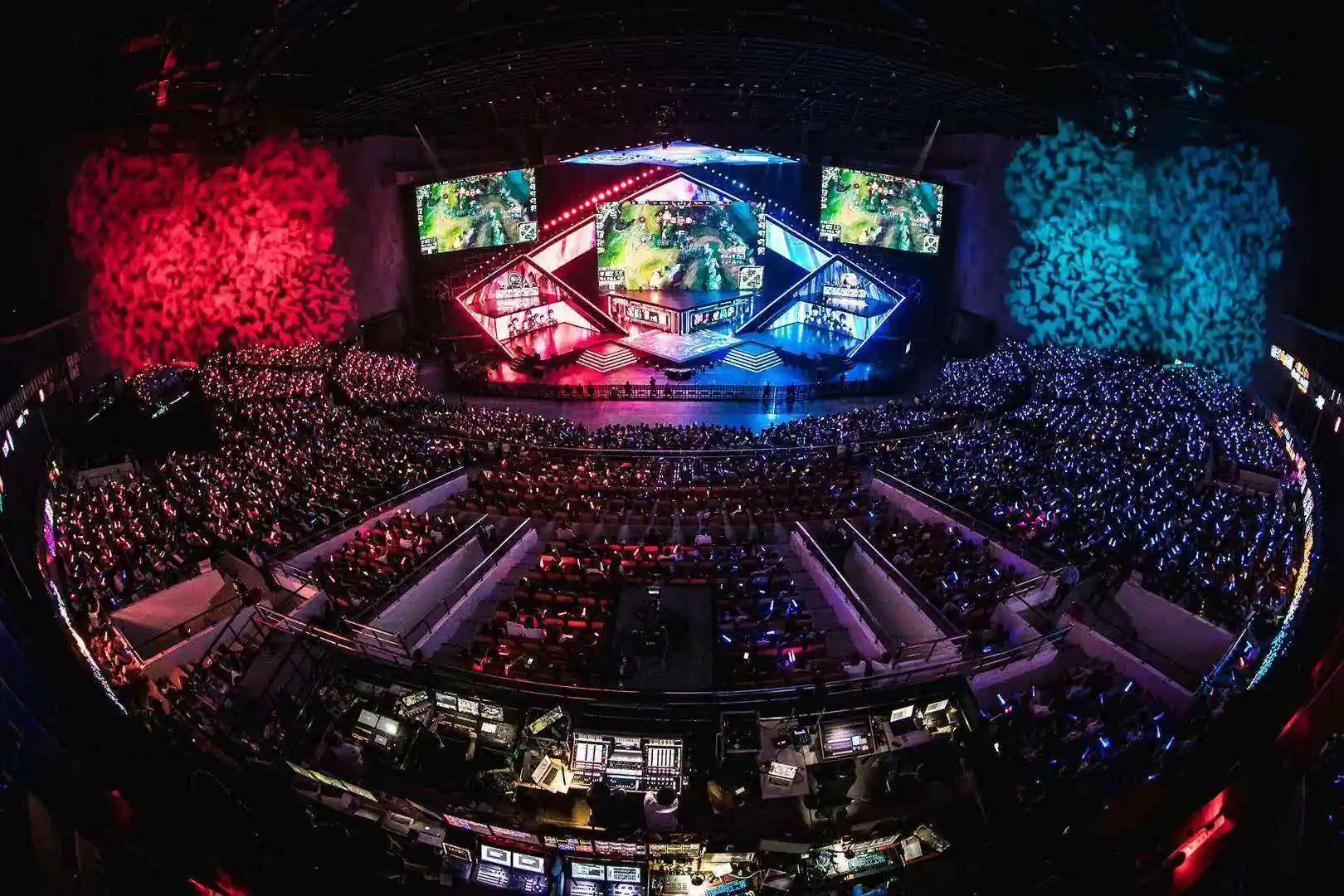 LPL夏季赛落幕：EDG战队、RNG、TES携手晋级全球总决赛