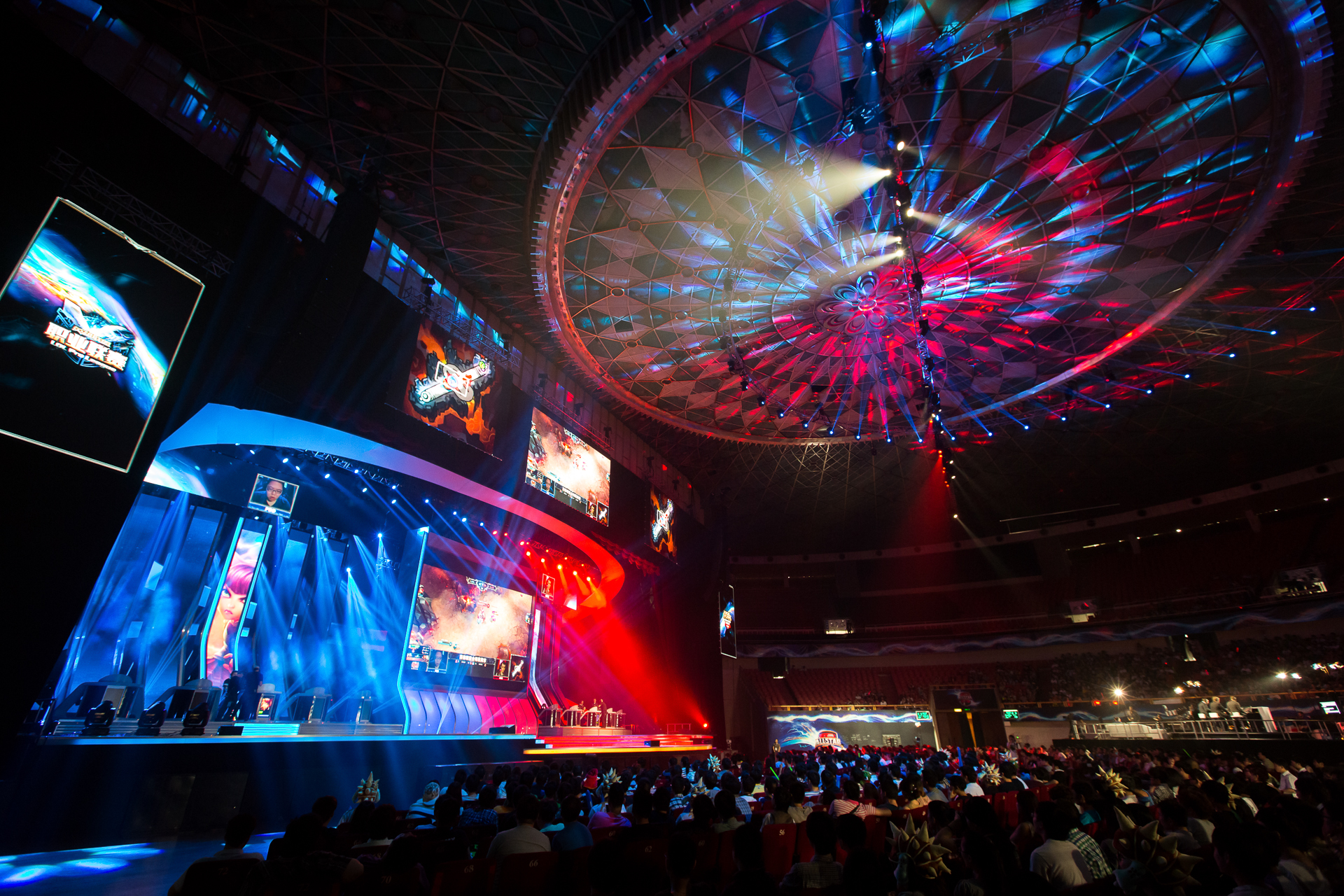 小组赛第二轮0-2队伍陷淘汰边缘，生死战能否守住晋级希望？